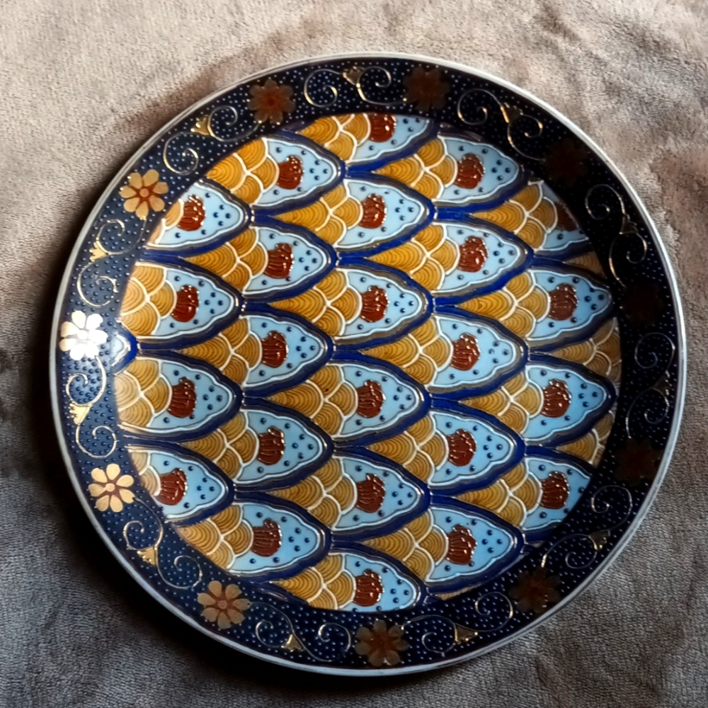 Vintage Bamboo Company Moriage Fish Scales Decorative Plate